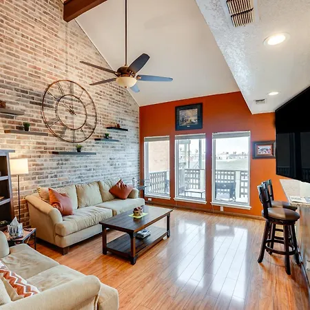 North Padre Island Condo - Close To Beaches!